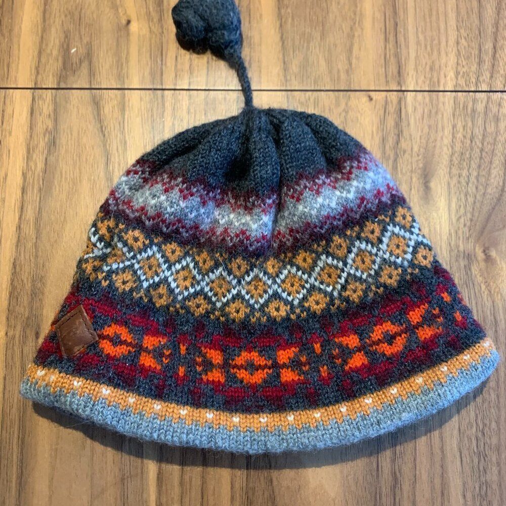 Merkley kids hat, wool, nordic Fair Isle style, EUC, beanie